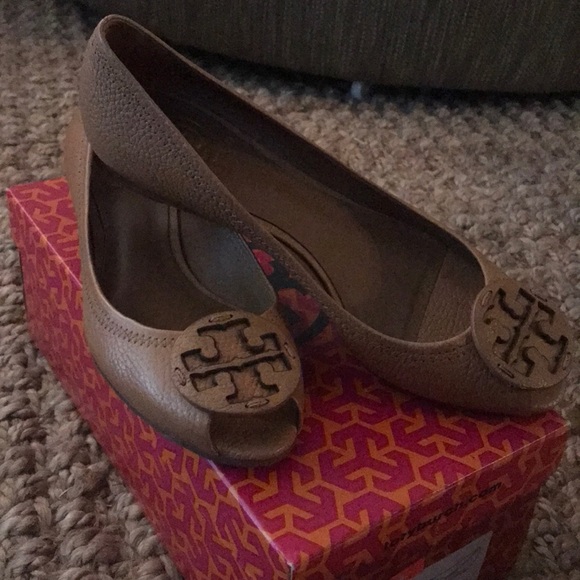 Almost New! Tory Burch Leather Wedges - SZ 7M - Picture 2 of 8